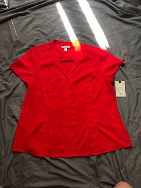 Dana Buchman Red Short-Sleeve Button Down Blouse